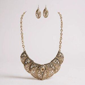 Gold Tone Antique look Floral Wave Pendant Necklace Earring Set
